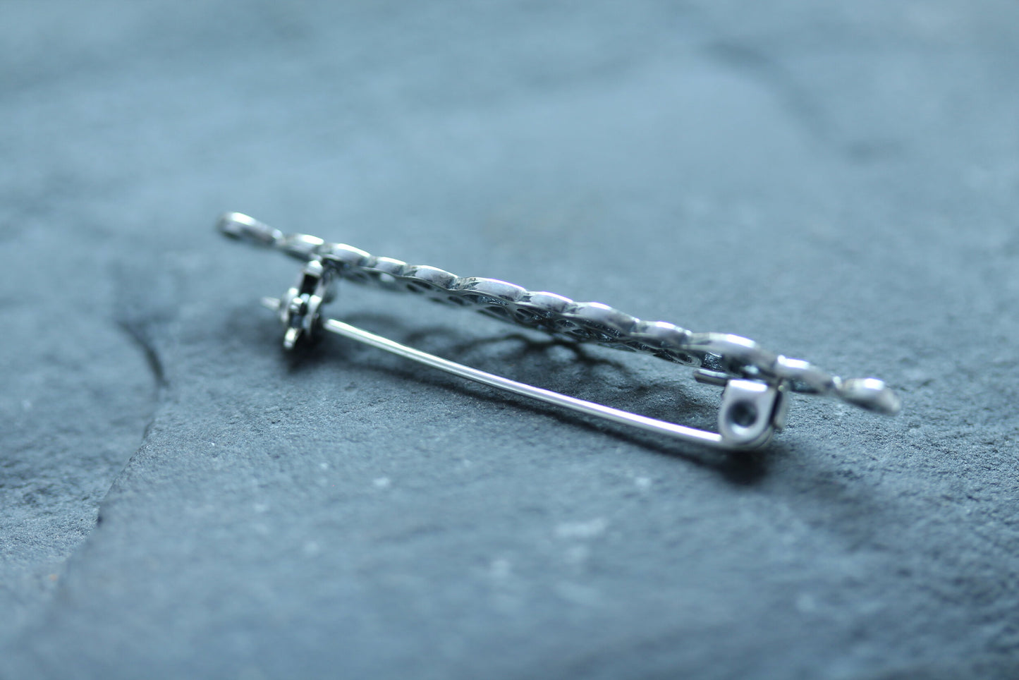 Celtic Knot Brooch - Undulating Loop