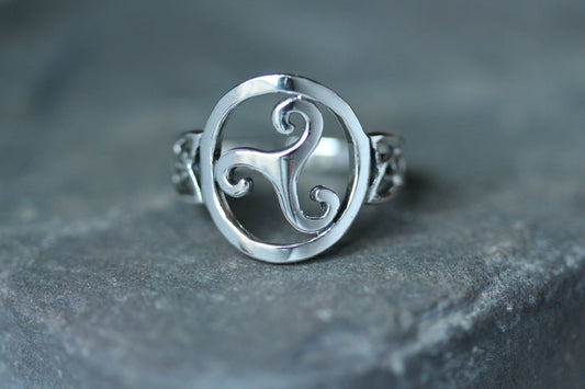 Triskele Ring - Orbit