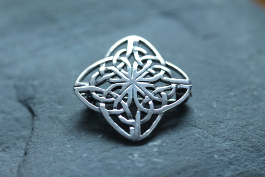 Celtic Knot Brooch - Four Seasons
