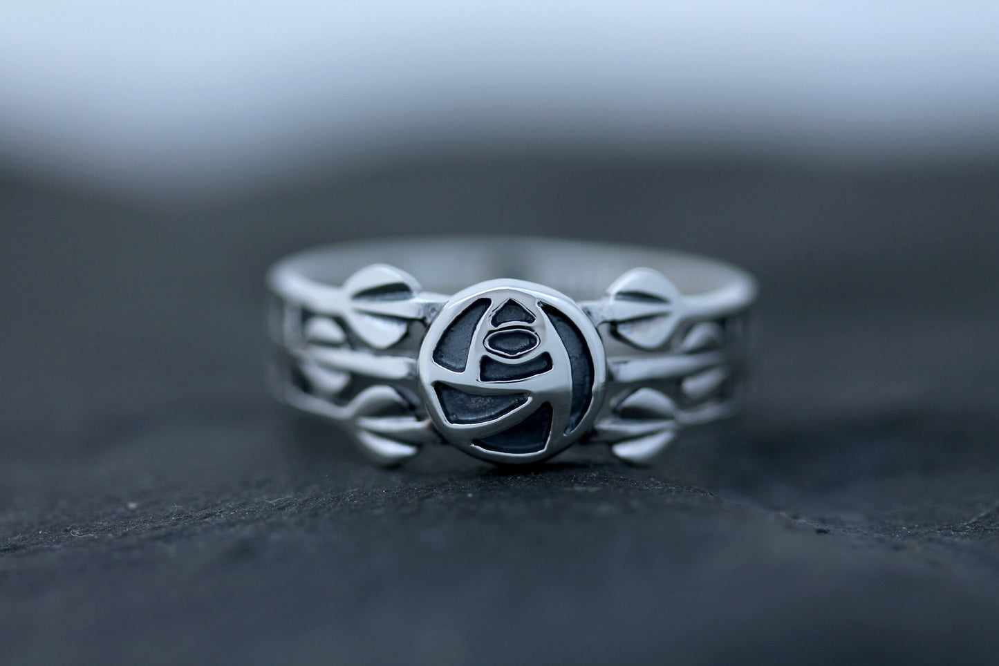 Mackintosh Ring - Rose Bush