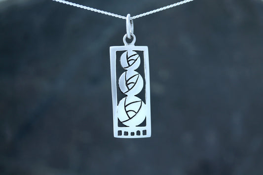 Mackintosh Pendant - Triple Rose